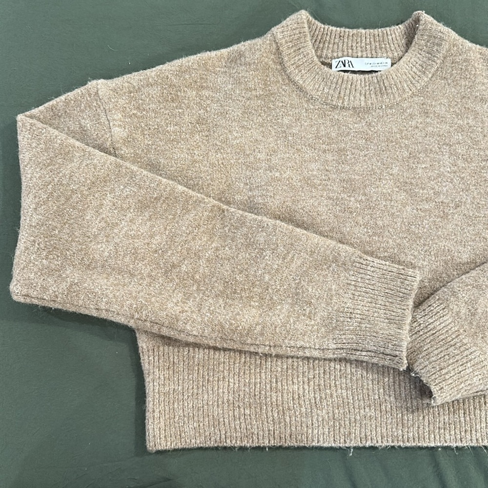 Zara Beige, Cropped, Knit Sweater, Sz M